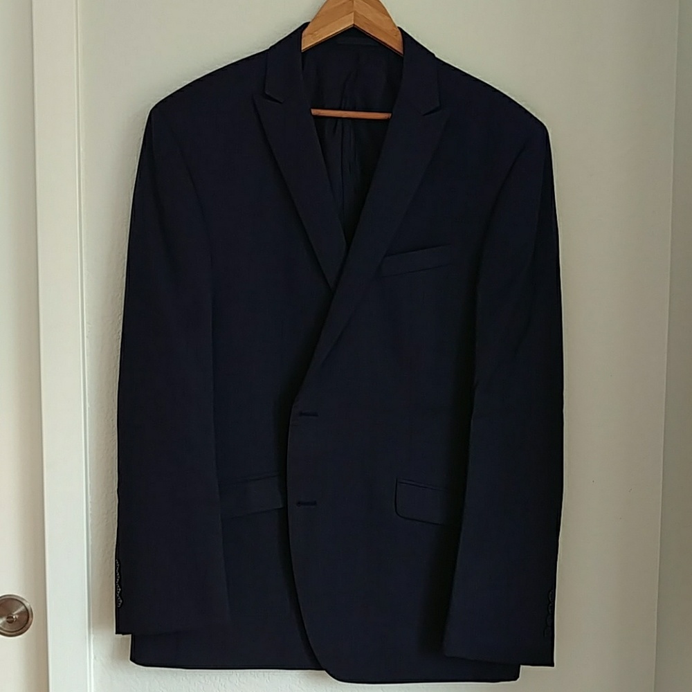 Kenneth Cole Man Suit